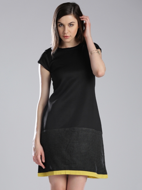 

W Black A-Line Dress