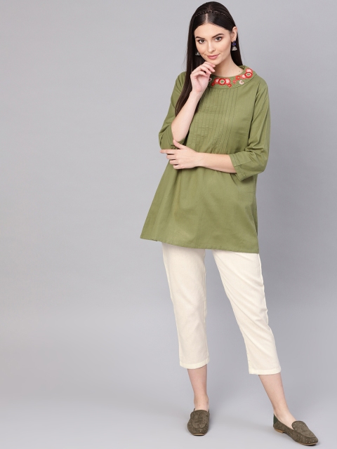 

Indo Era Women Green & Off-White Solid Kurti with Trousers