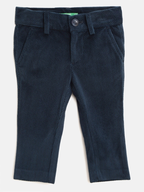 

United Colors of Benetton Boys Navy Regular Fit Self-Design Corduroy Trousers, Navy blue
