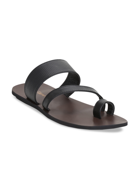 

Get Glamr Men Black Solid Open Toe Flats