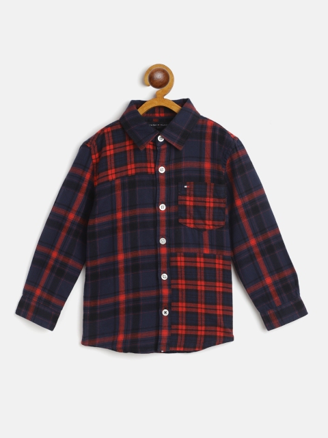 

Tommy Hilfiger Boys Navy Blue & Red Regular Fit Checked Pure Cotton Casual Shirt