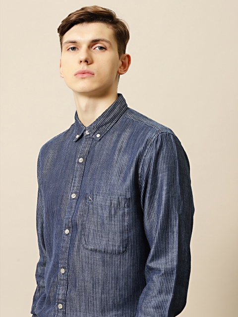 

Mr Bowerbird Men Navy Blue & White Tailored Fit Striped Casual Shirt
