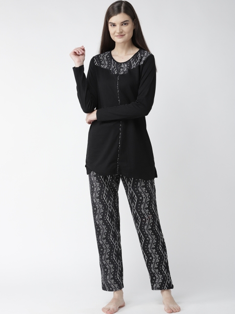

MADAME M SECRET Women Black & Off-White Solid Night suit S9W30541 002