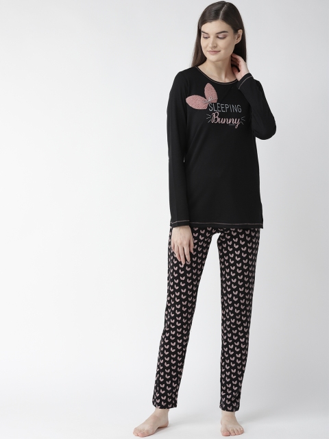 

MADAME M SECRET Women Black & Mauve Printed Night suit