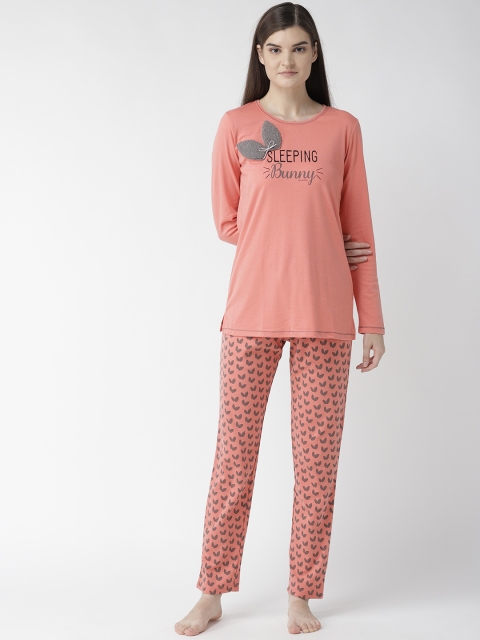 

MADAME M SECRET Women Peach-Coloured & Grey Printed Night Suit