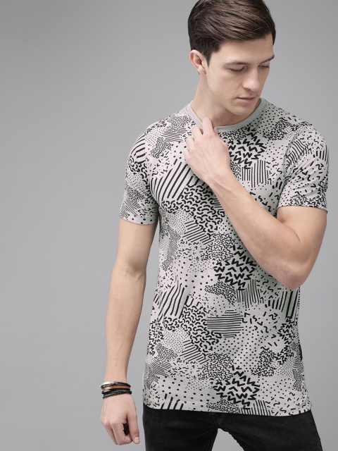 

Roadster Men Grey & Black All Over Printed Round Neck T-shirt
