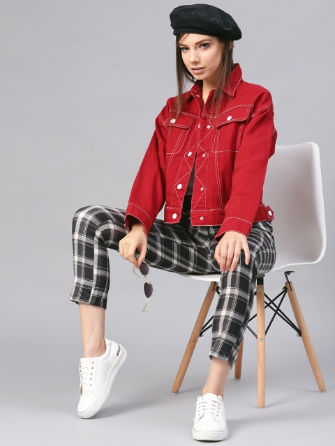 

I AM FOR YOU Women Black & White Tailored Fit Checked Cropped Trousers