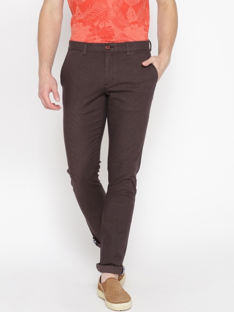 

Blackberrys Men Brown Sharp Fit Textured Trousers