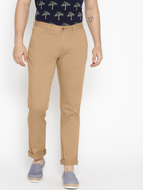 

Blackberrys Men Beige Sharp Fit Solid Chinos