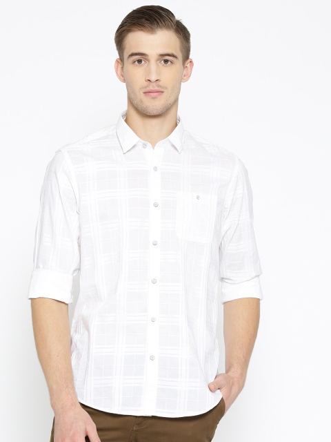 

Blackberrys Men Off-White Slim Fit Self-Checked Casual Shirt