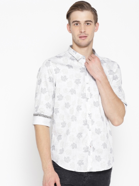 

Blackberrys Men Off-White & Navy Blue Slim Fit Printed Casual Shirt