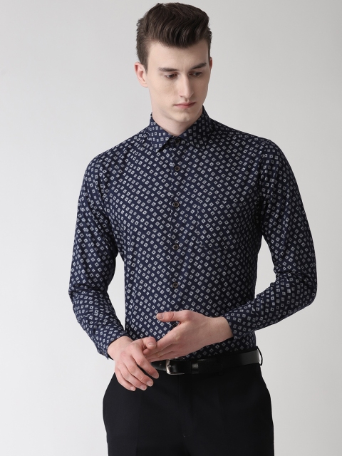 

Richlook Men Navy Blue & Off-White Slim Fit Printed Smart Casual Shirt