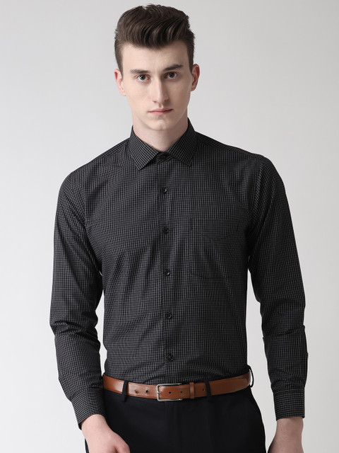 

Richlook Men Black & Off-White Regular Fit Checked Formal Shirt