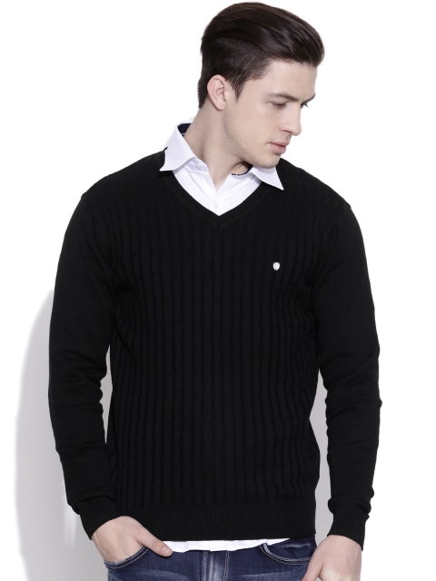 

Blackberrys Black Sweater