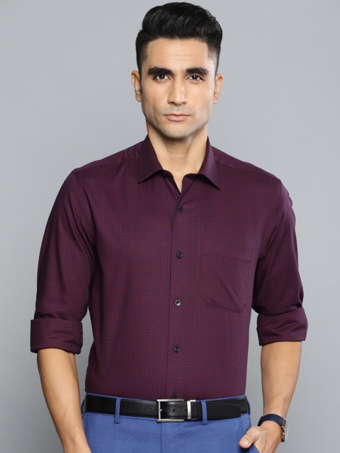 

Louis Philippe Men Maroon & Navy Blue Slim Fit Checked Formal Shirt