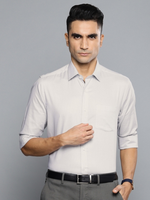 

Louis Philippe Men Grey Slim Fit Checked Formal Shirt, Off white