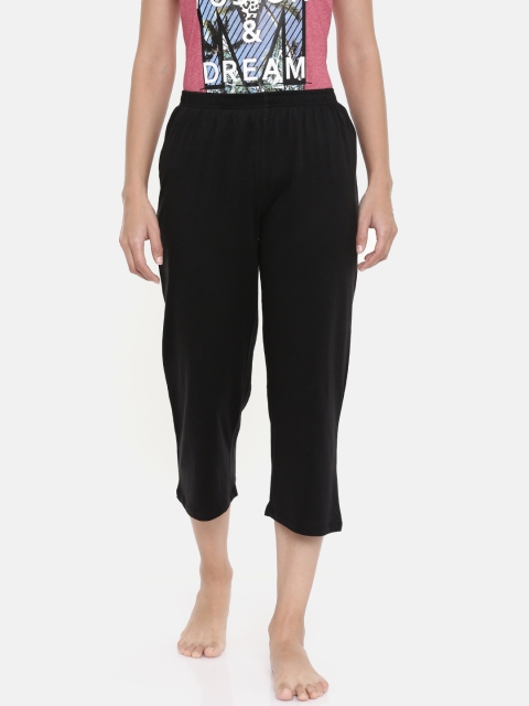 

zebu Women Black Solid Regular Fit Capris
