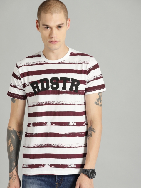 

Roadster Men White & Burgundy Printed Round Neck T-shirt