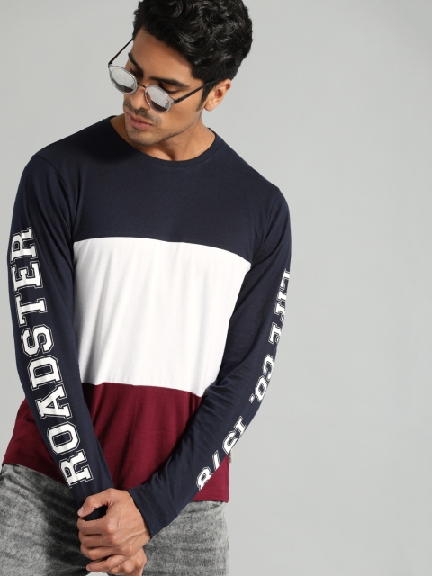 

Roadster Men Navy Blue & White Colourblocked Round Neck T-shirt