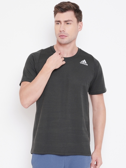 

ADIDAS Men Charcoal Grey Self Design Freelift Winterized Jacquard Training T-shirt