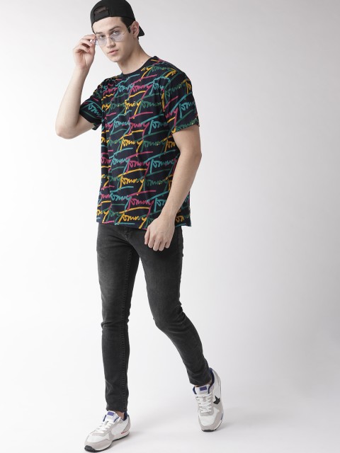

Tommy Hilfiger Men Navy & Pink Printed Round Neck T-shirt, Navy blue