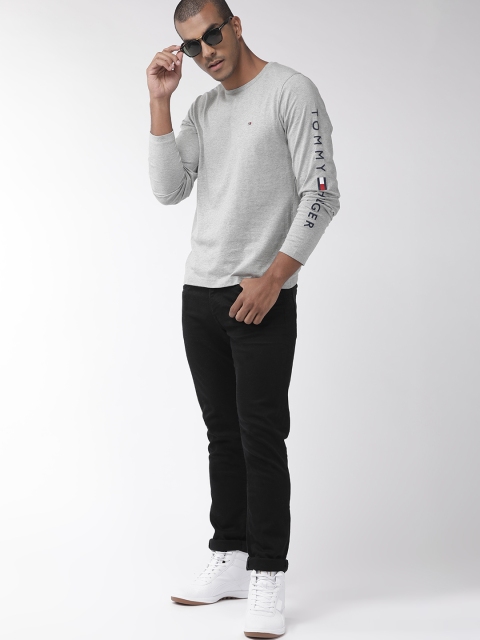 

Tommy Hilfiger Men Grey Melange Solid Round Neck T-shirt