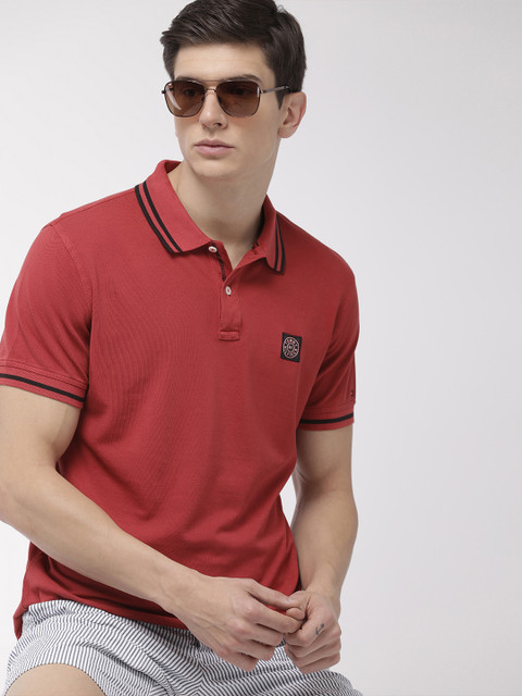 

Tommy Hilfiger Men Maroon Solid Regular Fit Polo Collar T-shirt