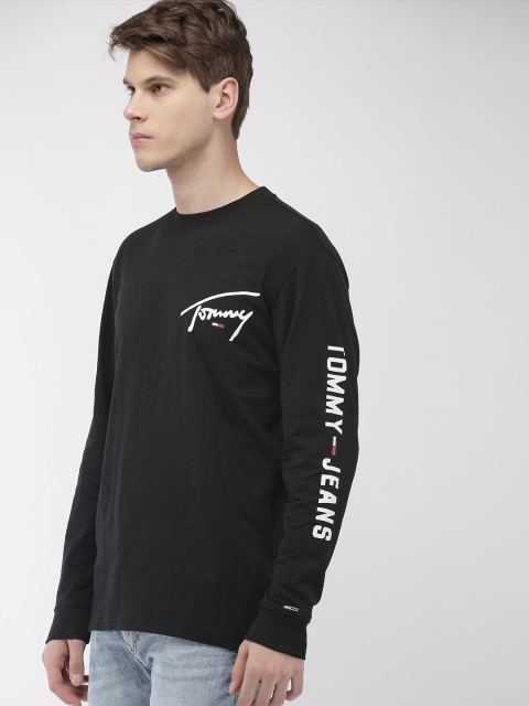 

Tommy Hilfiger Men Black Solid Round Neck T-shirt