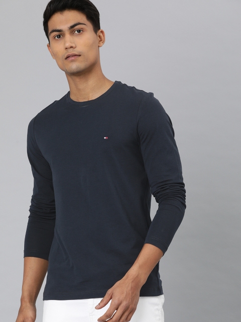 

Tommy Hilfiger Men Navy Blue Solid Round Neck T-shirt