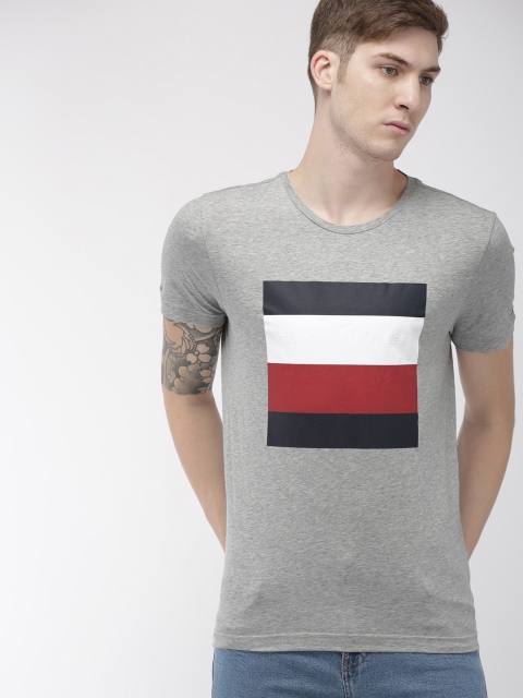 

Tommy Hilfiger Men Grey & Navy Blue Striped Round Neck T-shirt