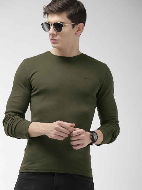 

Tommy Hilfiger Men Olive Green Solid Round Neck T-shirt