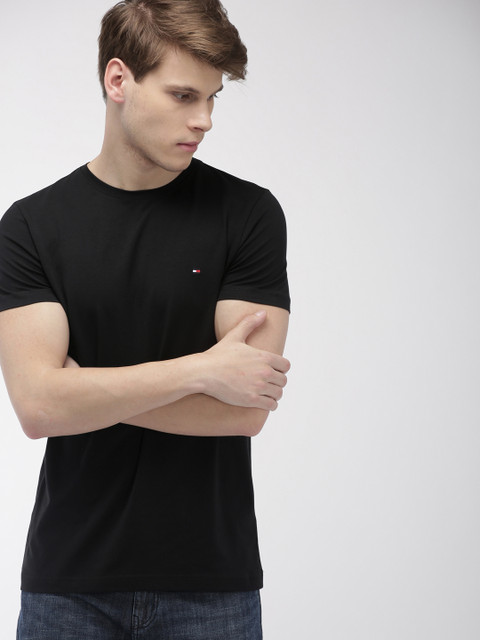 

Tommy Hilfiger Men Black Solid Slim Fit Round Neck T-shirt