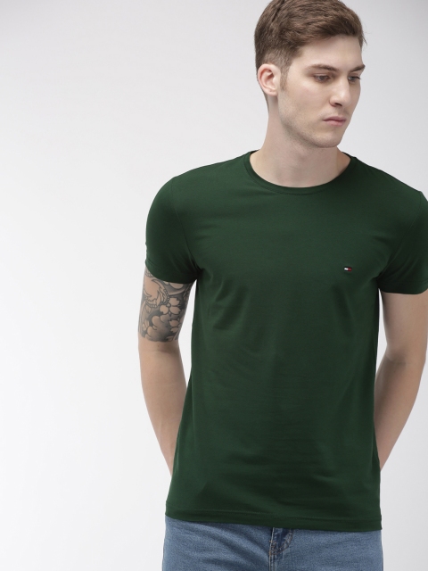 

Tommy Hilfiger Men Green Solid Slim Fit Round Neck T-shirt