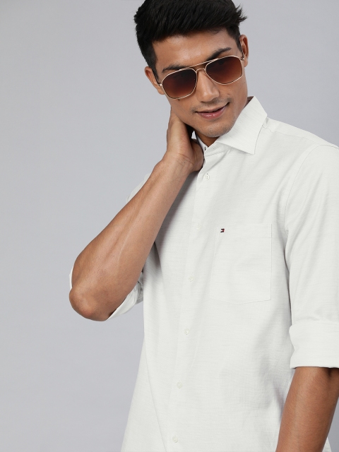 

Tommy Hilfiger Men Beige Regular Fit Solid Casual Shirt