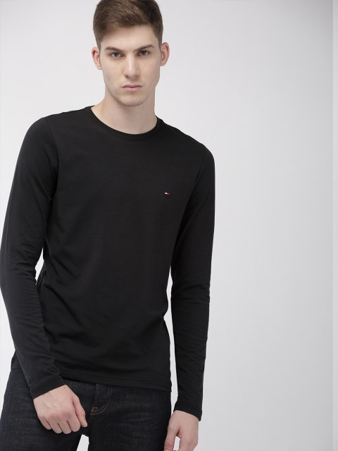 

Tommy Hilfiger Men Black Solid Slim Fit Round Neck T-shirt