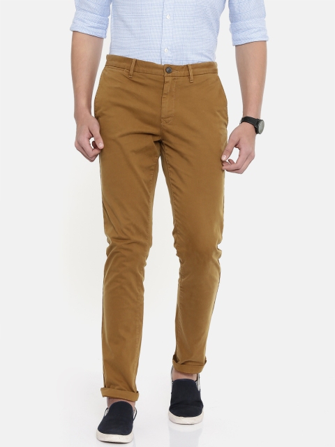 

Tommy Hilfiger Men Brown Bleecker Slim Fit Solid Chinos