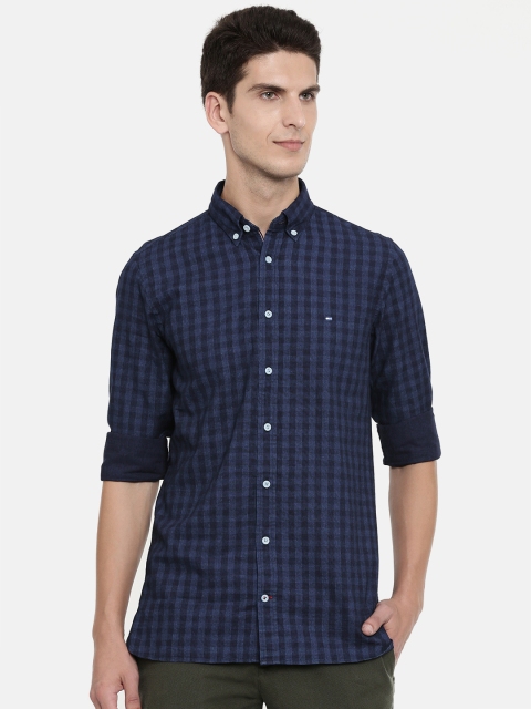 

Tommy Hilfiger Men Navy Blue Slim Fit Checked Casual Shirt