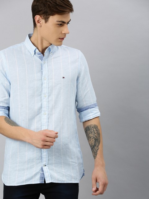 

Tommy Hilfiger Men Blue & White Regular Fit Striped Casual Shirt