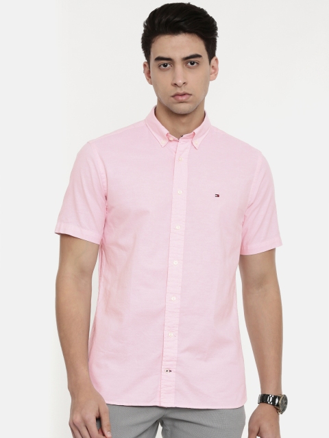 

Tommy Hilfiger Men Pink Regular Fit Solid Casual Shirt