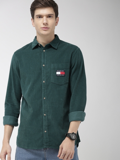 

Tommy Hilfiger Men Green Regular Fit Solid Casual Shirt