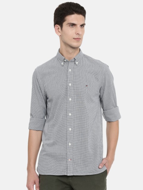

Tommy Hilfiger Men Navy Blue & White Regular Fit Self Design Casual Shirt