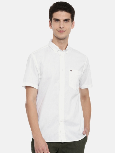

Tommy Hilfiger Men White Regular Fit Solid Casual Shirt