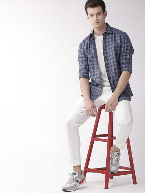 

Tommy Hilfiger Men Blue Regular Fit Checked Casual Shirt