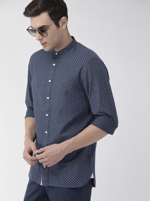 

Tommy Hilfiger Men Navy Blue Regular Fit Printed Casual Shirt