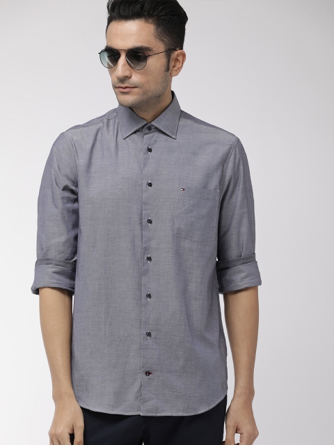 

Tommy Hilfiger Men Regular Fit Navy Blue Solid Casual Shirt