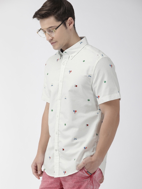 

Tommy Hilfiger Men White Printed Custom Fit Casual Shirt