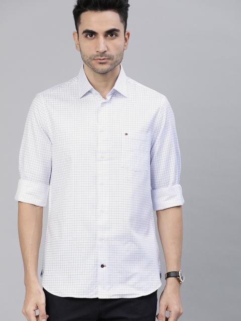 

Tommy Hilfiger Men White & Blue Regular Fit Checked Casual Shirt