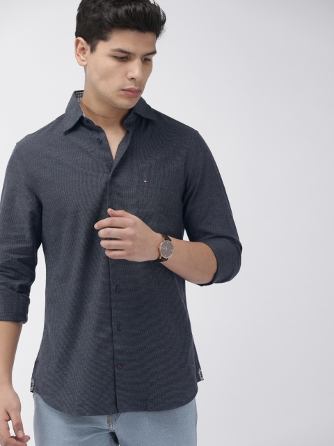 

Tommy Hilfiger Men Blue Slim Fit Solid Casual Shirt
