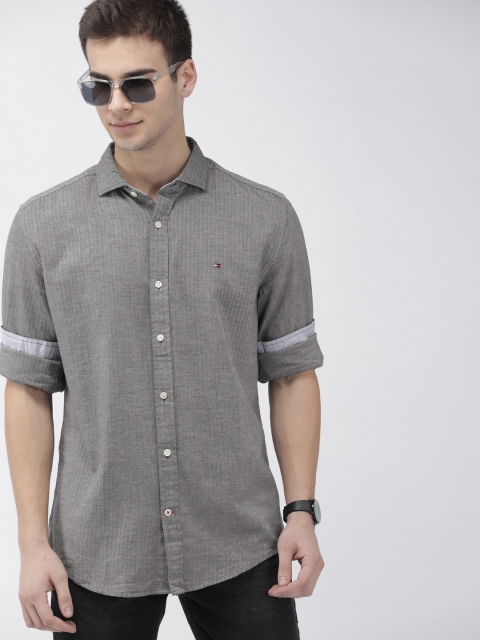 

Tommy Hilfiger Men Charcoal Grey Classic Fit Self Design Casual Shirt