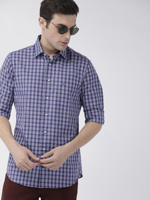 

Tommy Hilfiger Men Navy Blue & White Regular Fit Checked Casual Shirt